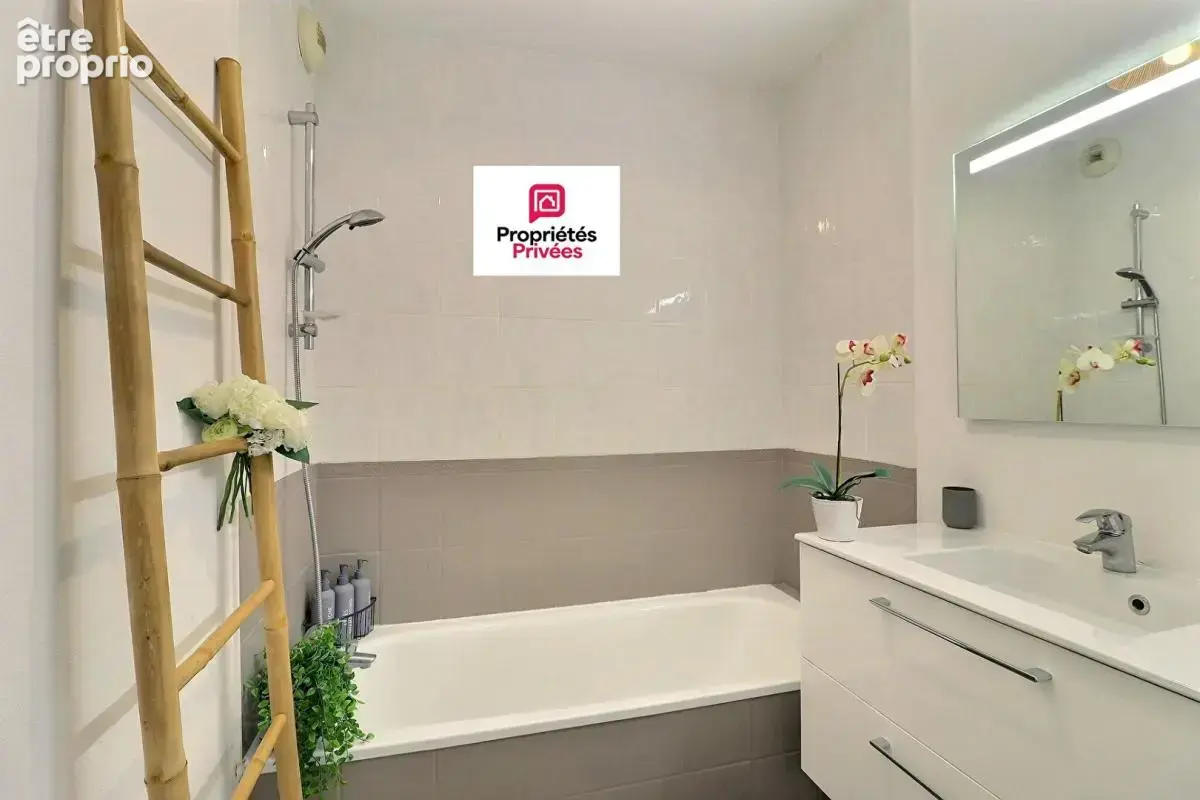 Appartement La Seyne Sur Mer 4 pièce(s) 80.98 m2 - photo 11