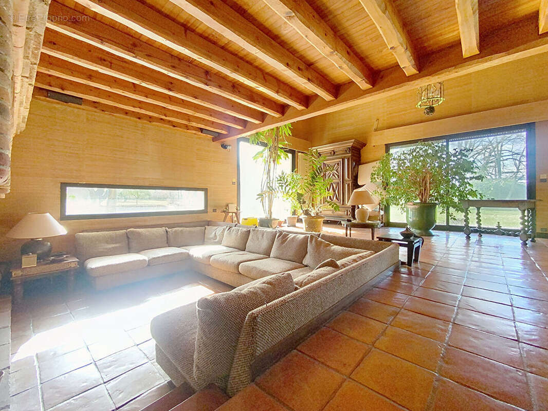 Maison à MONDONVILLE