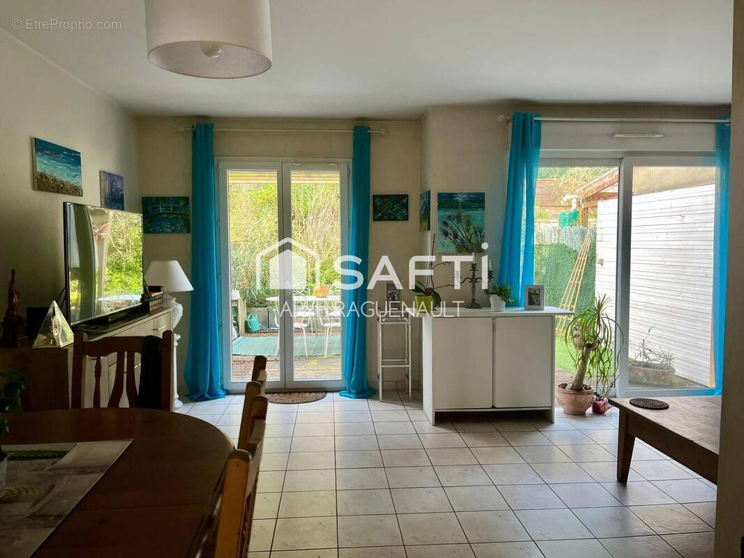 Photo 1 - Maison à VENISSIEUX