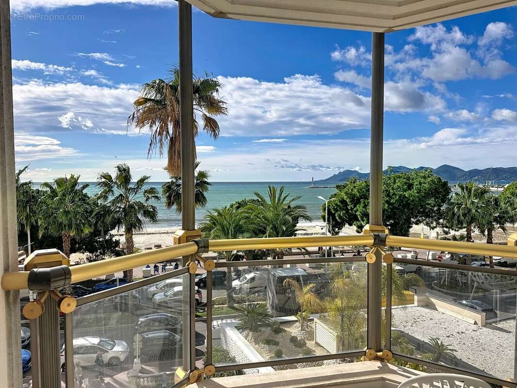 Appartement à CANNES