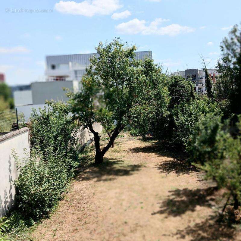 A vendre Magnifique maison de 7 pièces 135m² à Pierrefitte-Sur-Seine(Saint-Denis) - photo 2