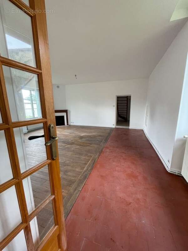 Maison à LOURDOUEIX-SAINT-PIERRE