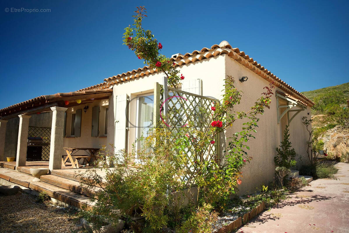 Maison à COUDOUX