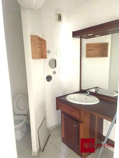 Appartement 28 m² à Saint-Denis  - photo 3