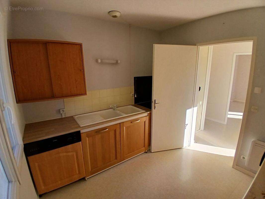 Maison à COURDEMANCHE