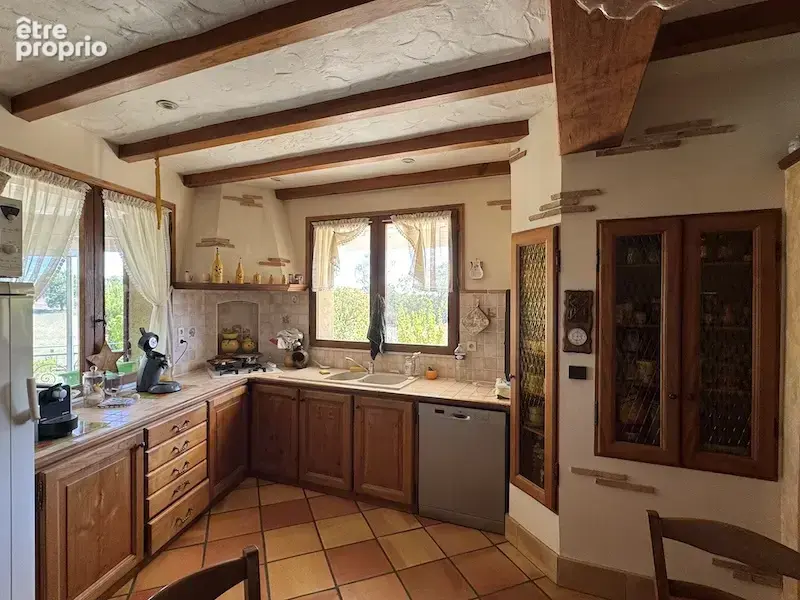 Spacieuse maison d'architecte avec des dépendances et grand jardin - photo 3