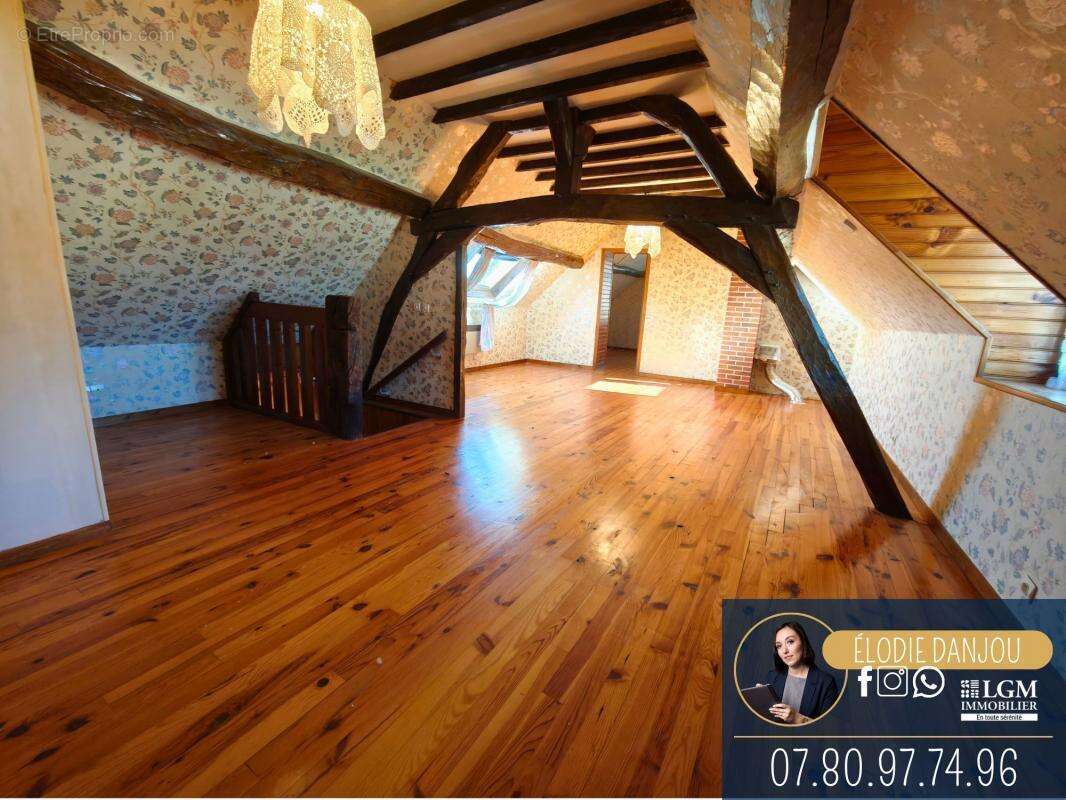 Maison à PERONVILLE