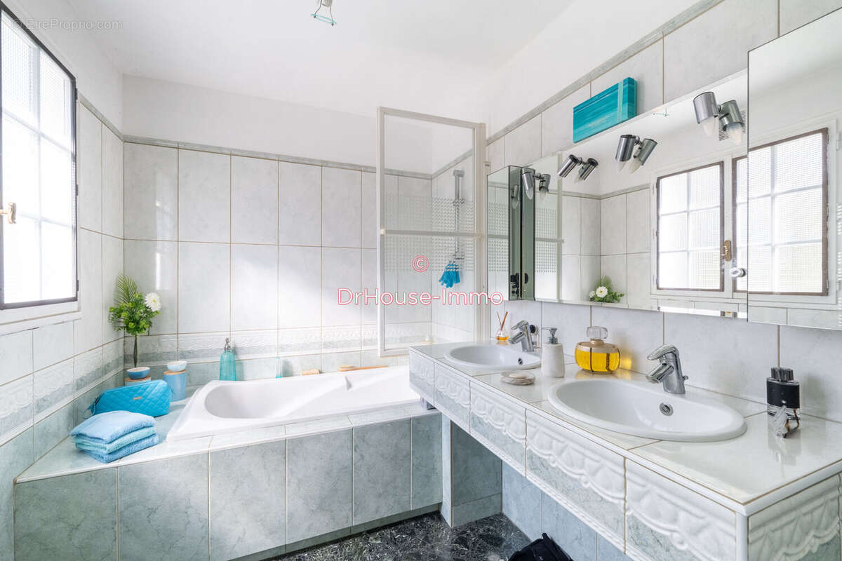 Maison 127 m² à Auffreville-Brasseuil  - photo 41