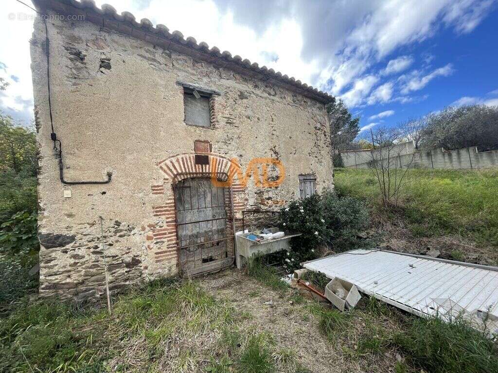 Terrain à bâtir de 881 m2 avec grange de 40 m2 au sol viabilisée - photo 3