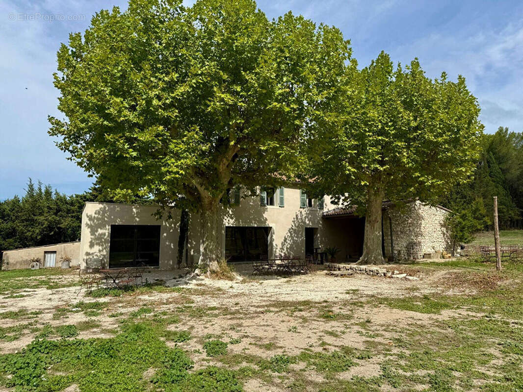 Autre à L&#039;ISLE-SUR-LA-SORGUE