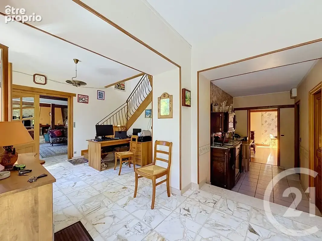 Maison 4 pièces 225 m² à vendre à Plessis-Saint-Jean (89140) - photo 2