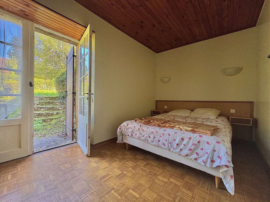 Maison à SAINT-CYPRIEN