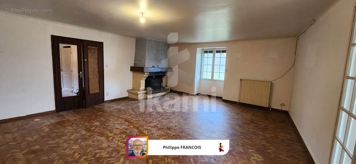 Maison à LIORAC-SUR-LOUYRE