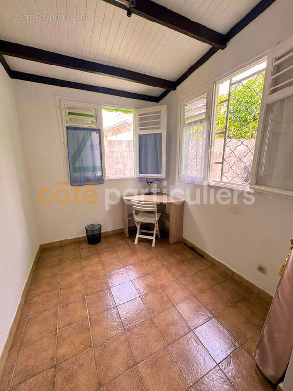 Maison à BAIE-MAHAULT