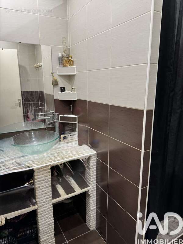 Photo 3 - Maison à REPLONGES