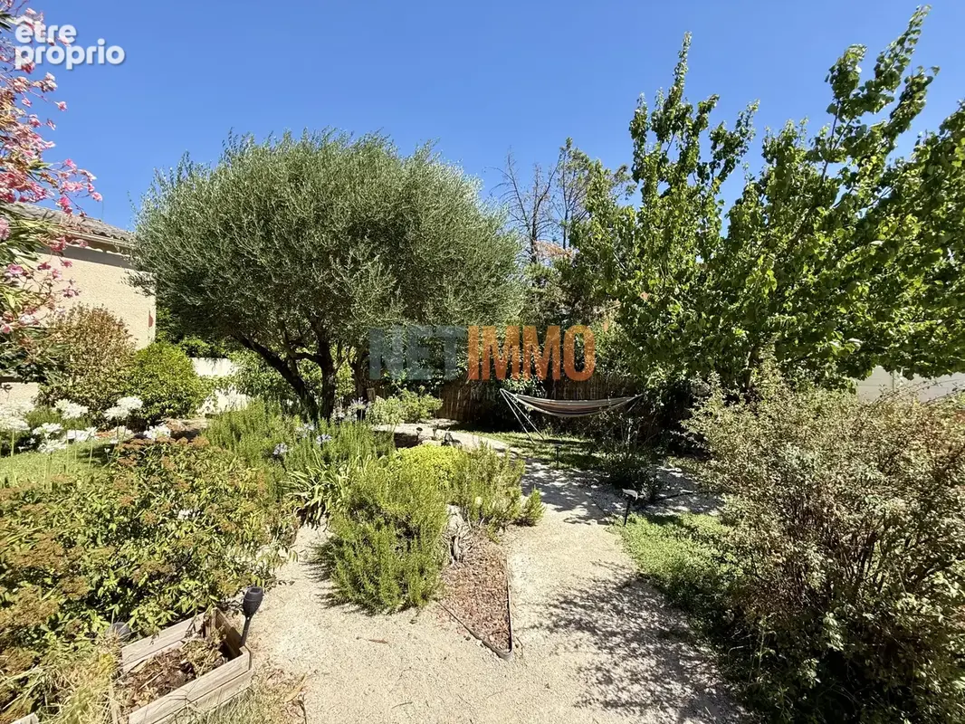 Villa T7 + T2 indépendant - piscine - garage XXL - photo 14