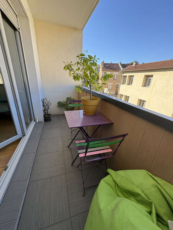 Appartement à OULLINS