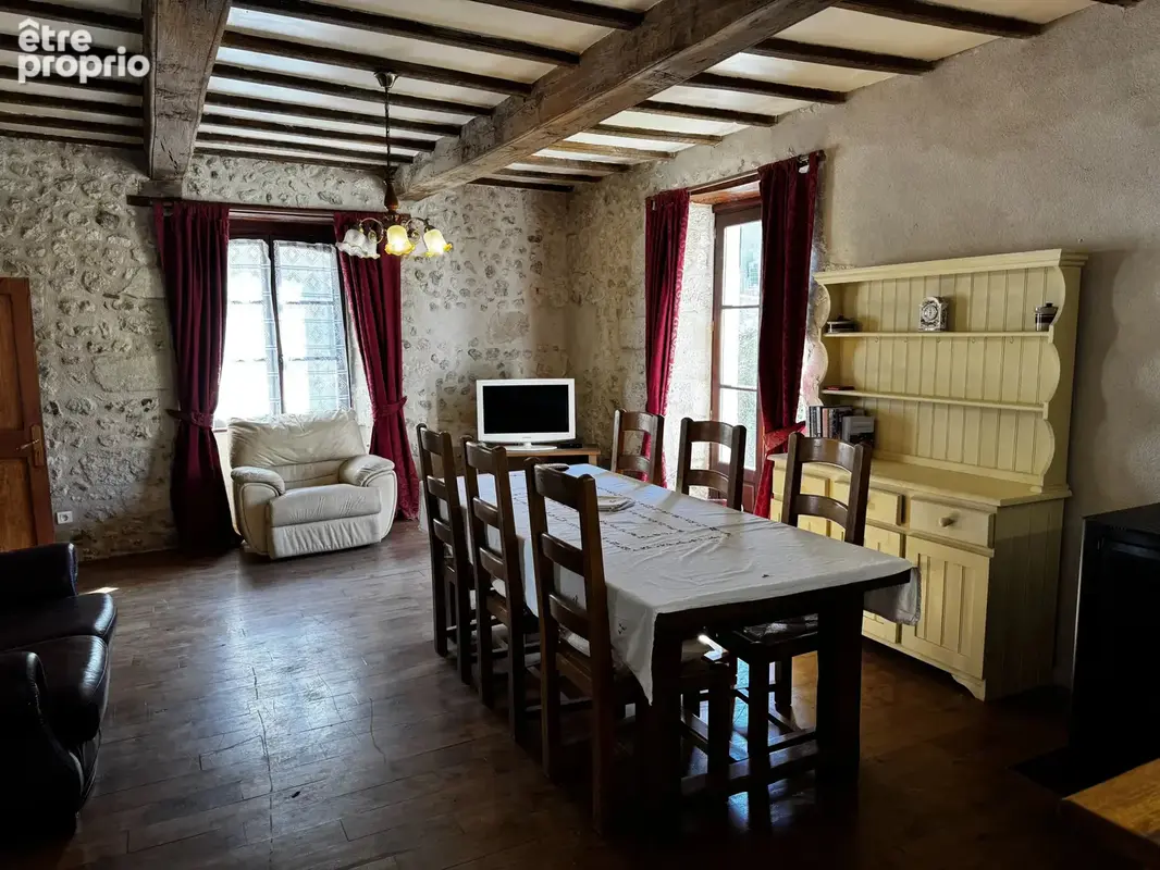 Élégante maison de village du XVIIème siècle - photo 11