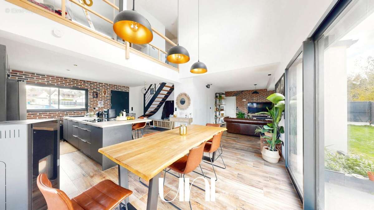 Maison à SAINT-MARTIN-DES-ENTREES