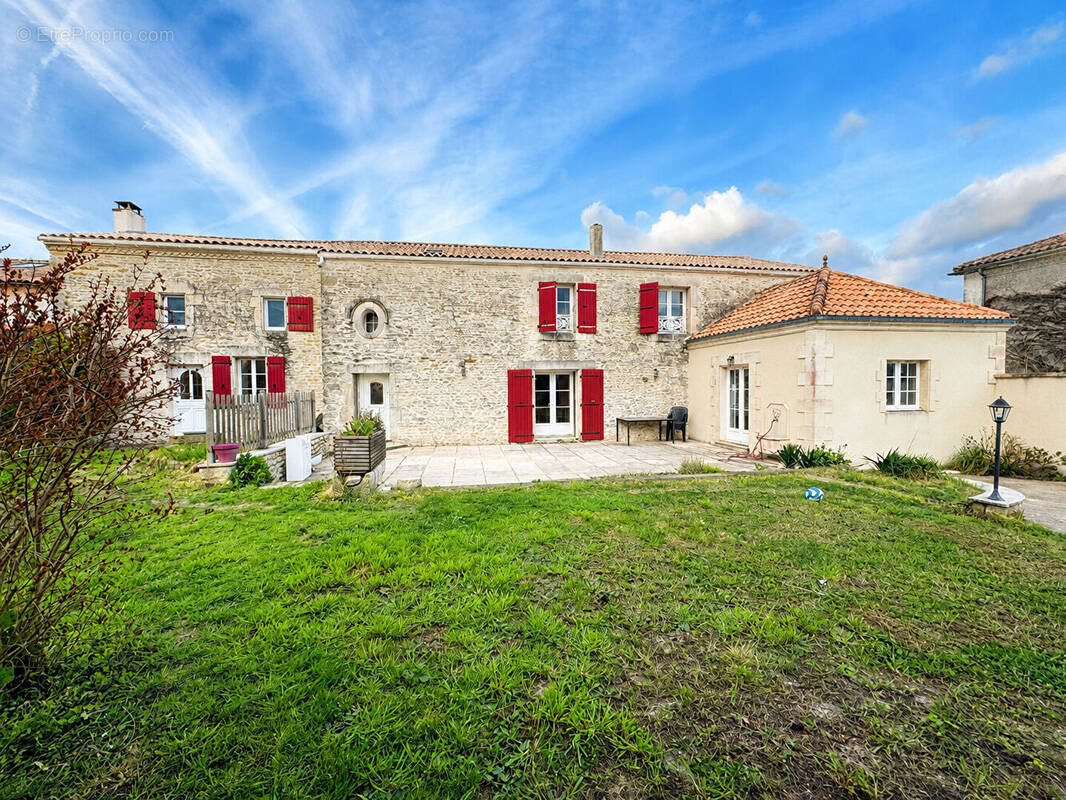 Maison à ROCHEFORT