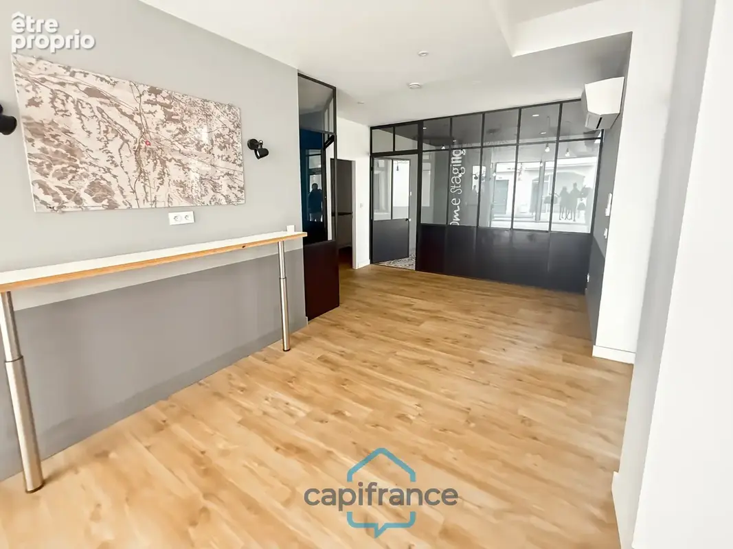 Dpt Landes (40), à vendre AIRE SUR L'ADOUR Local/Bureaux de 72m² utilisables + cave, bon emplacement au centre-ville - photo 5