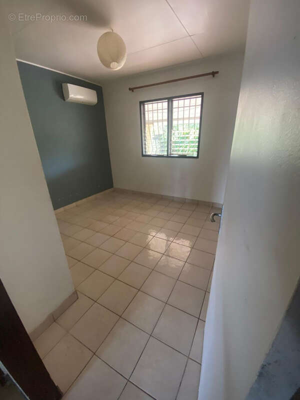 Maison à REMIRE-MONTJOLY