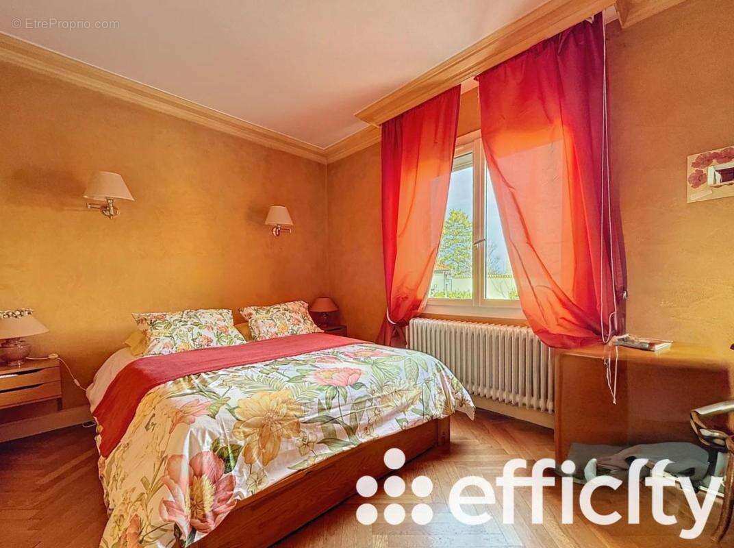 Maison à RILLIEUX-LA-PAPE