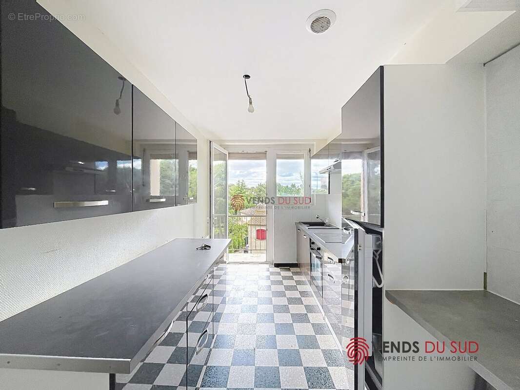 Appartement t3 - garage - cave - balcon - photo 2