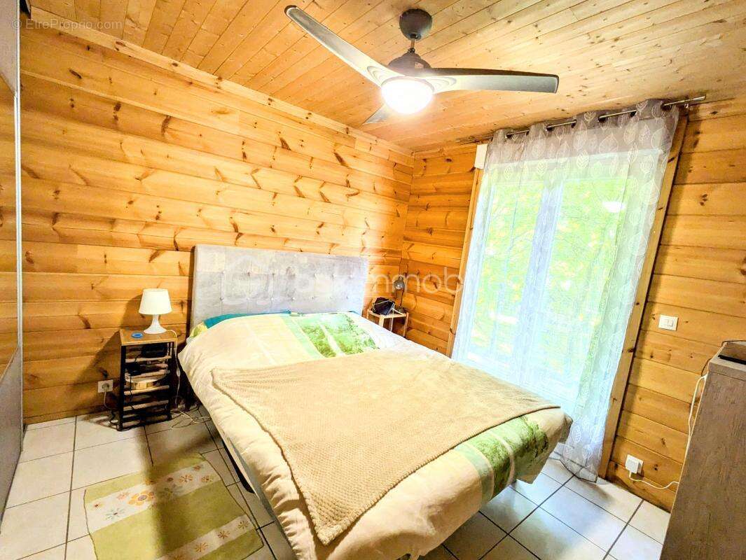 Maison à ENTRECASTEAUX