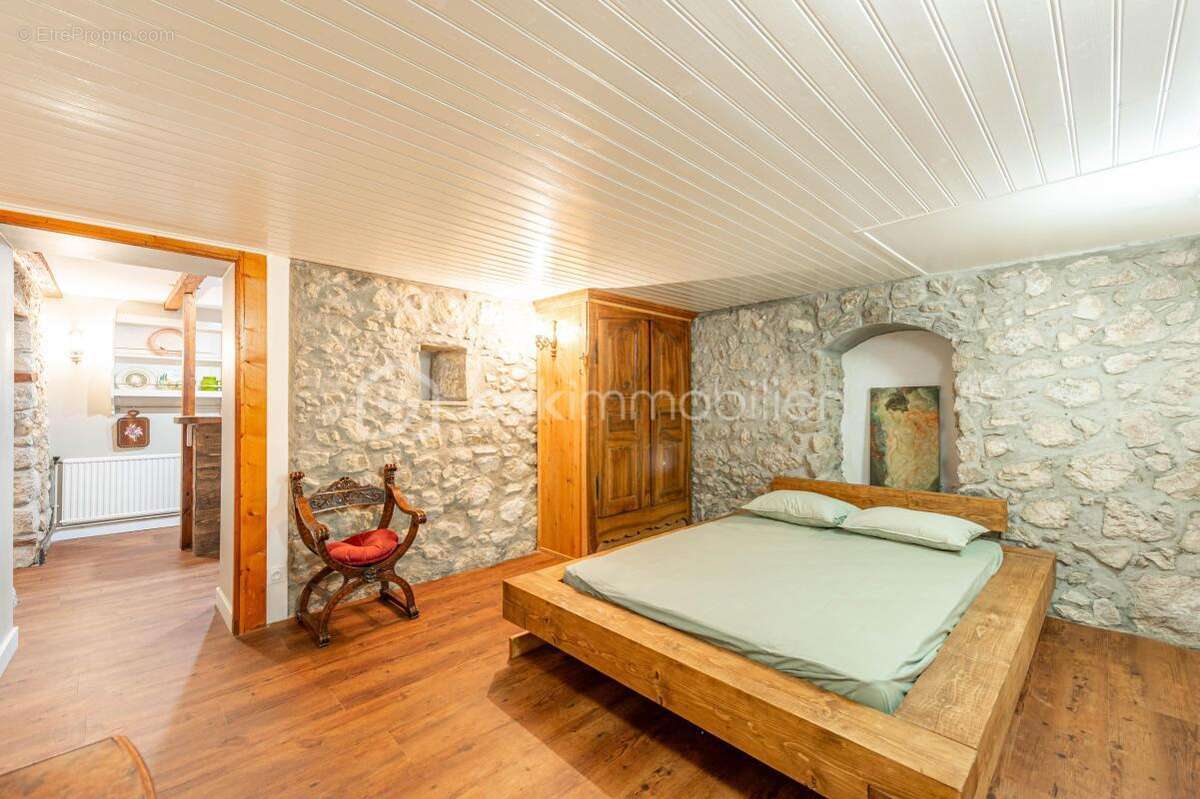 Exclusivité : LA ROCHE SUR FORON  Appartement spacieux de caractère + annexe indépendante avec jardin - photo 11
