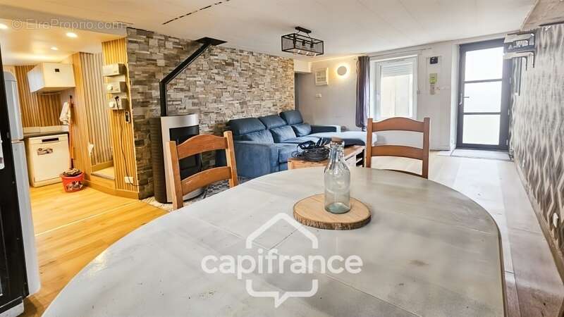 Maison à VILLENEUVE-SOUS-DAMMARTIN