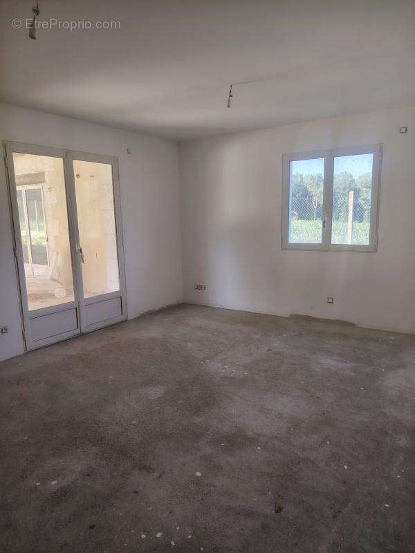 Propriété de caractère avec dépendances, piscine et maison r - photo 8