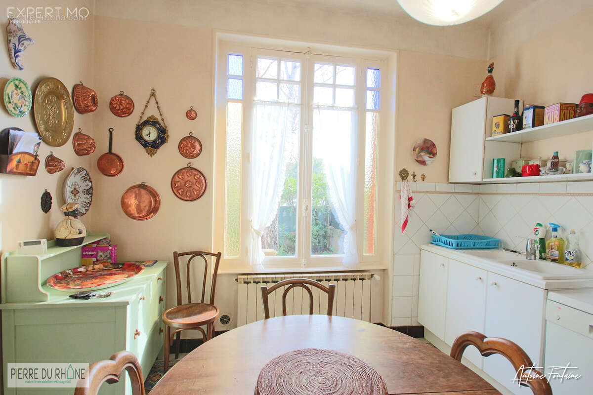 Maison à PIERRE-BENITE