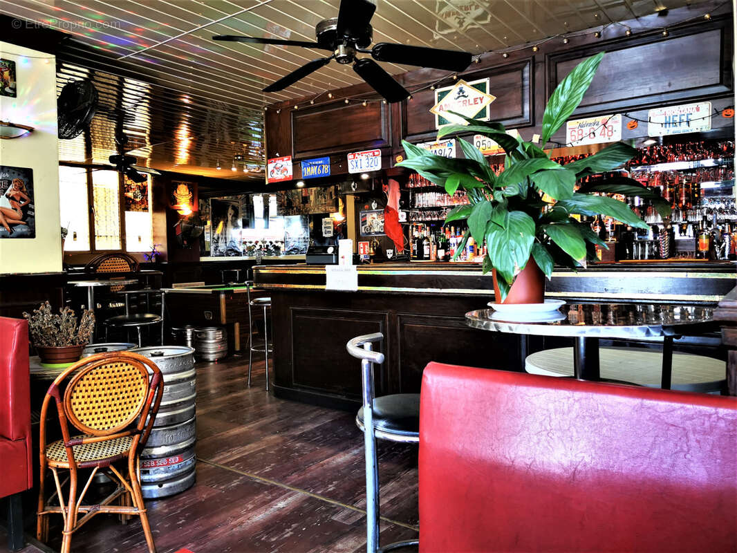 Commerce à LA GRANDE-MOTTE