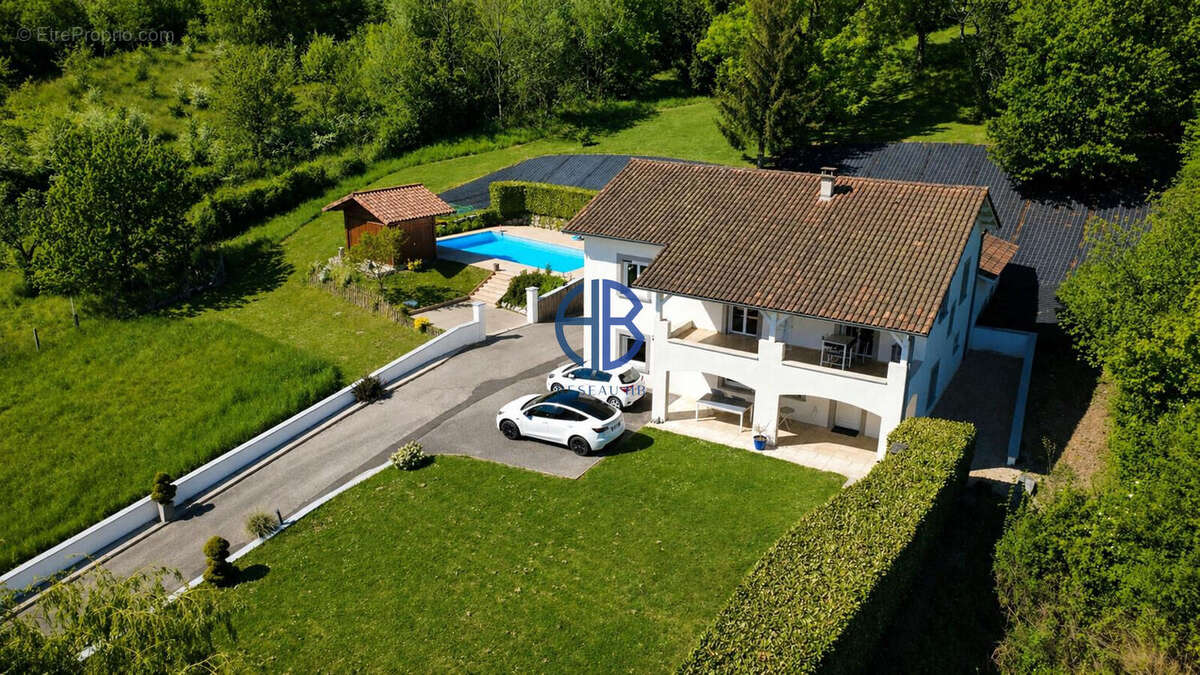 Maison à CESSIEU