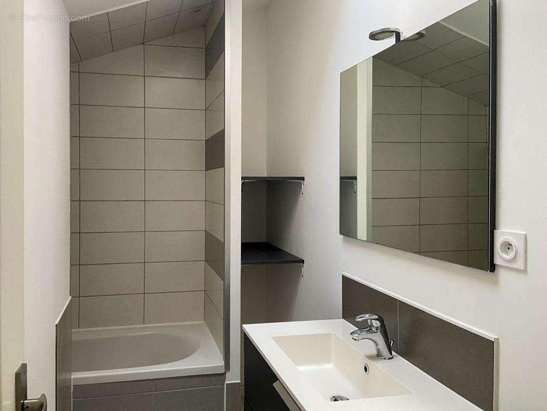 Appartement 163 m² à Saint-Loubes  - photo 11