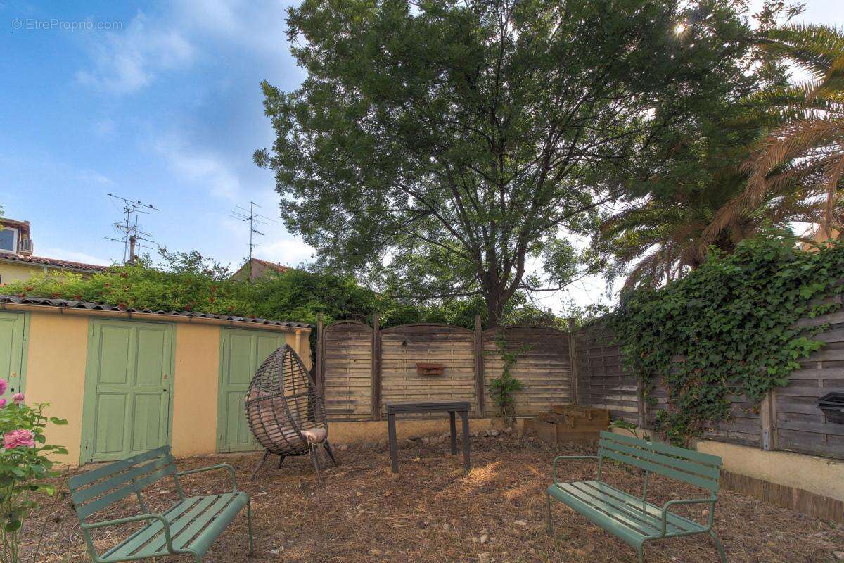 Appartement à SAINT-LAURENT-DU-VAR