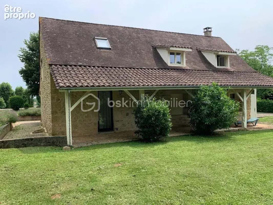 Propriété sans voisin proche de 2 belles maisons de style Périgourdin avec piscine - photo 7
