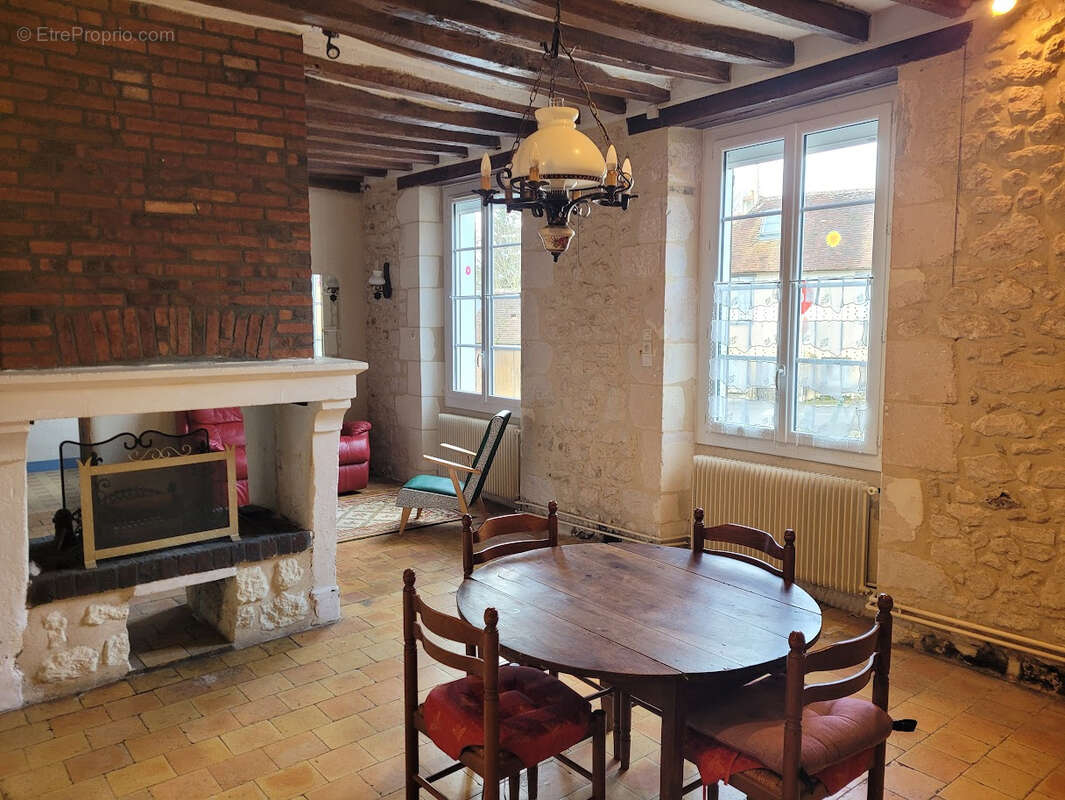 Maison à CHARBONNIERES