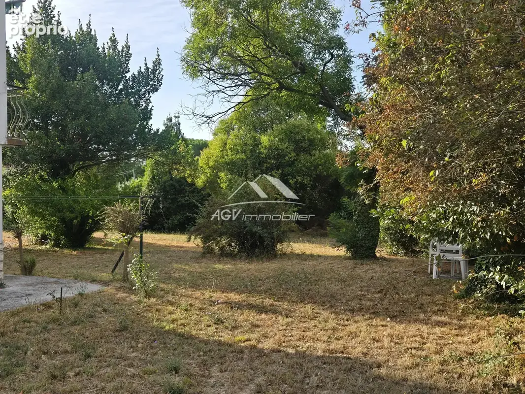 Ensemble immobilier : 2 habitations, 3022m² de terrain - photo 3