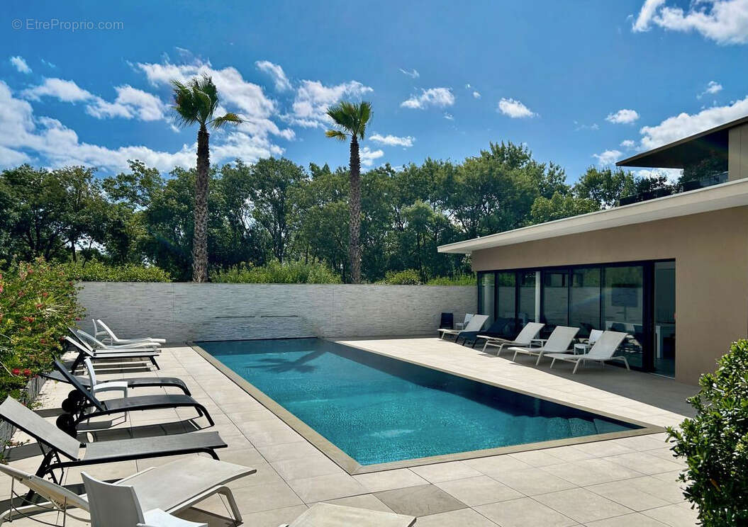 Appartement à LATTES