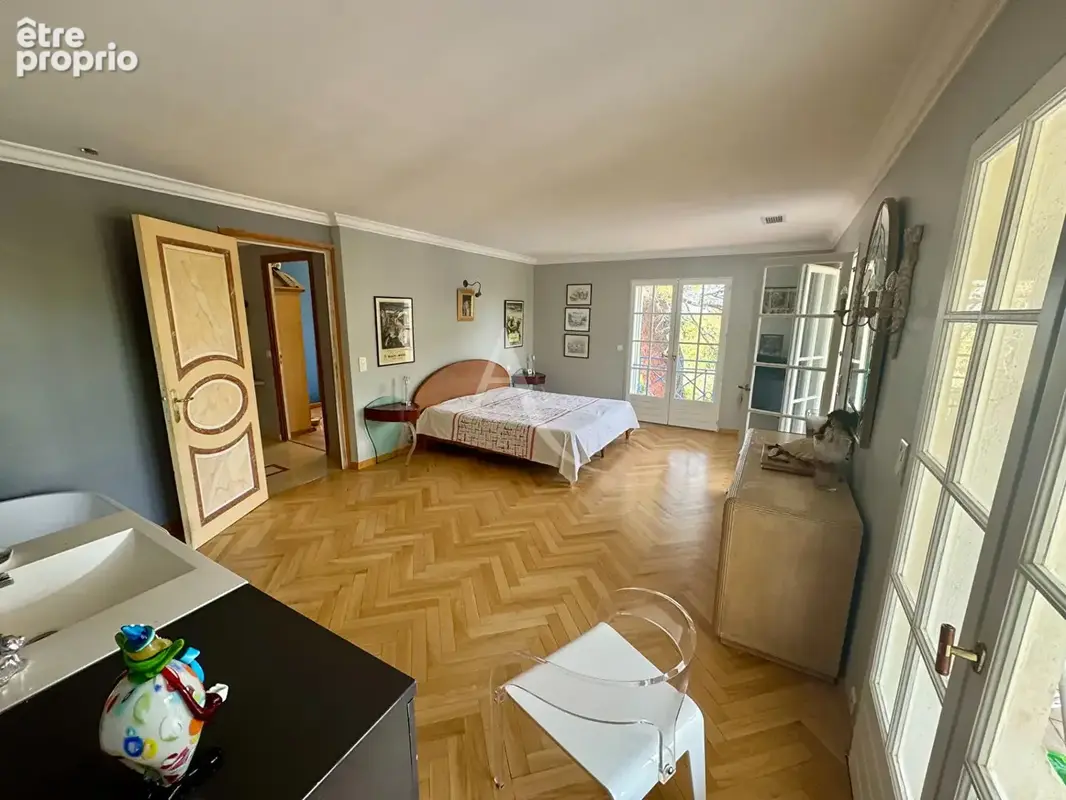 Maison Nimes 5 pièce(s) 203 m2 - photo 10