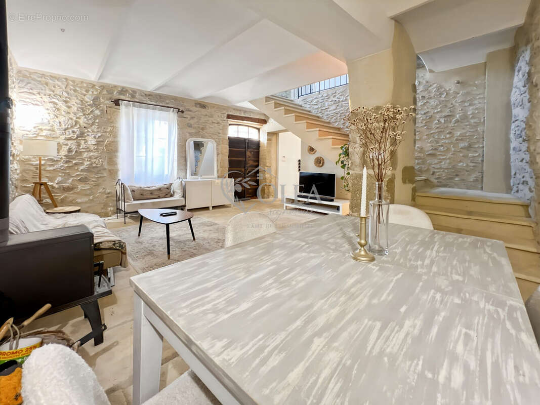 Pièce de vie - Maison à UZES