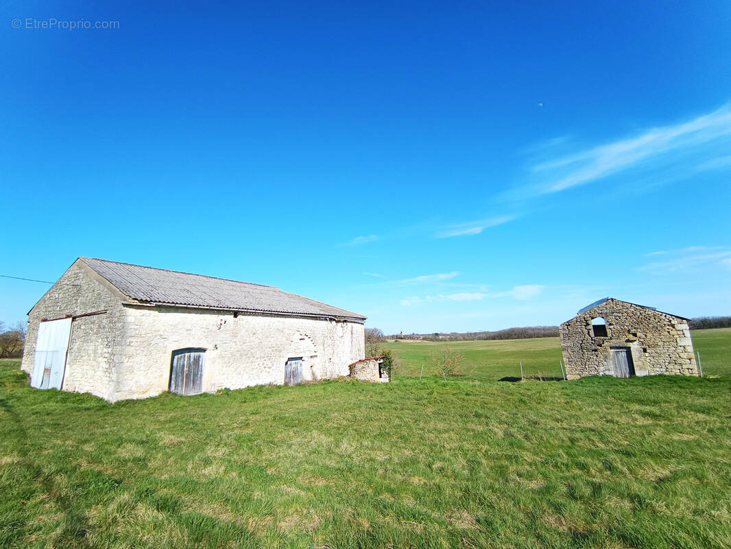 Maison à MAUROUX