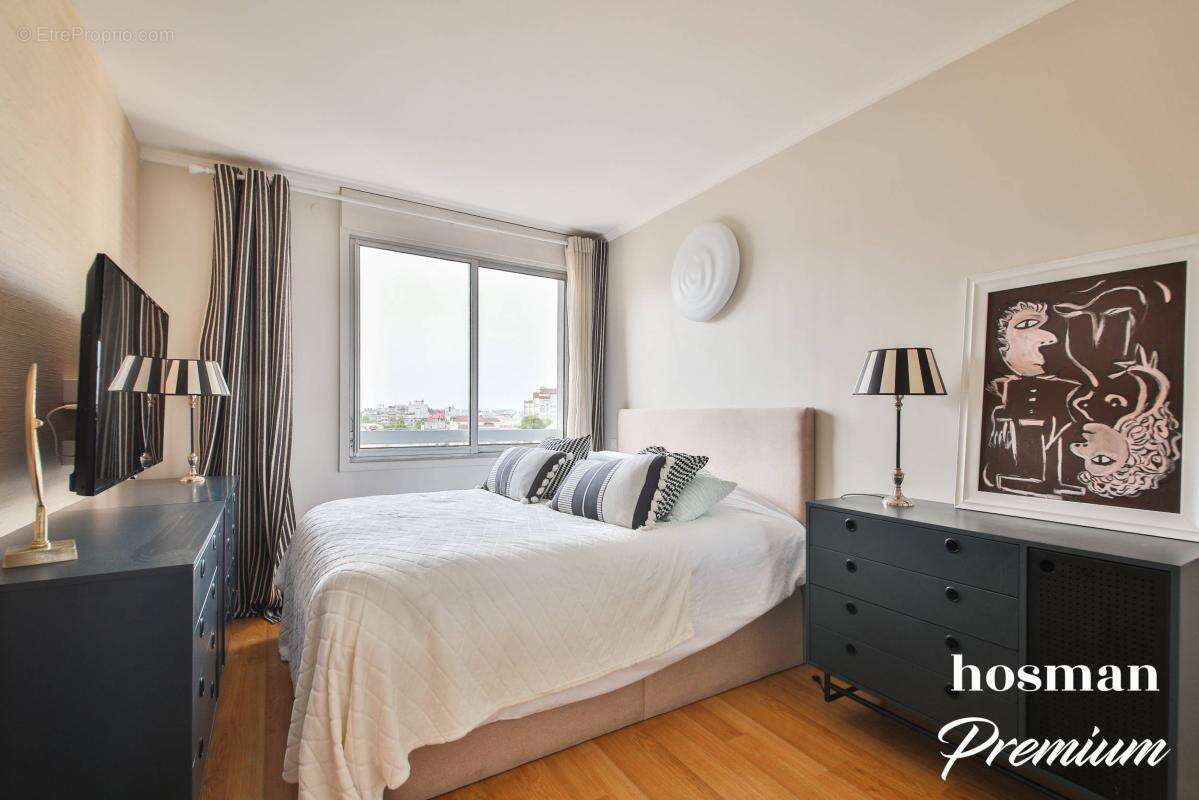 Appartement à COURBEVOIE