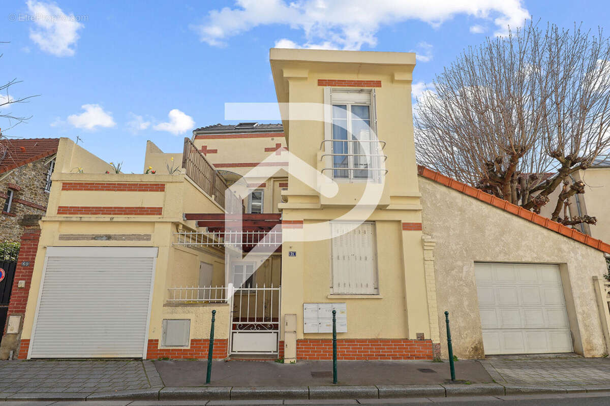 Appartement à COLOMBES