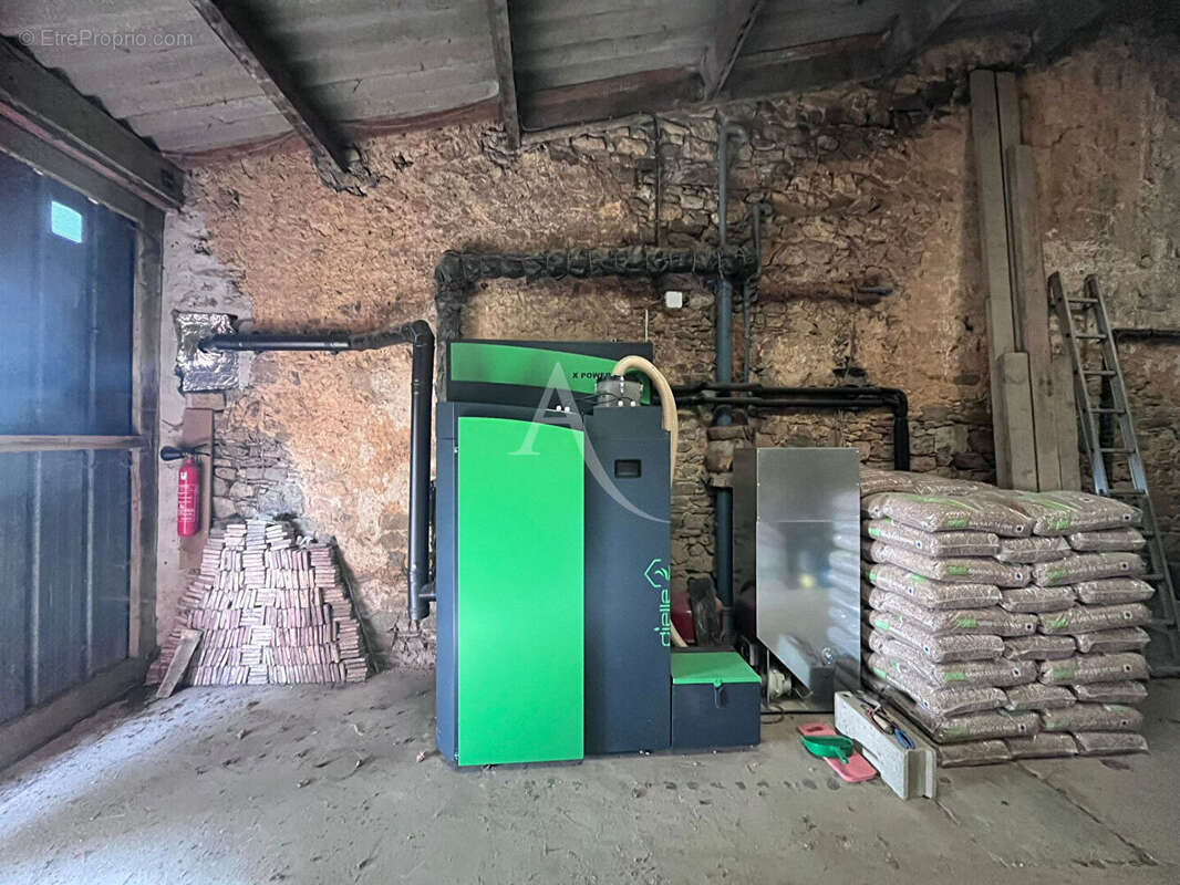 Maison à LE GENEST-SAINT-ISLE