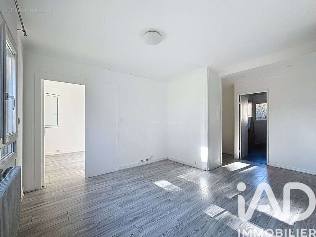 Photo 3 - Appartement à SARTROUVILLE