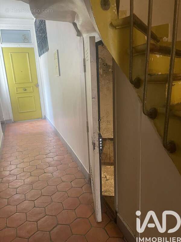 Photo 2 - Parking à PARIS-18E