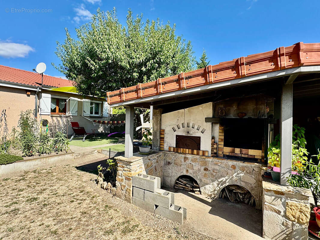 CLERMONT-FERRAND / Plain-pied à vendre avec 3 chambres au calme et terrain piscinable  ! - photo 10